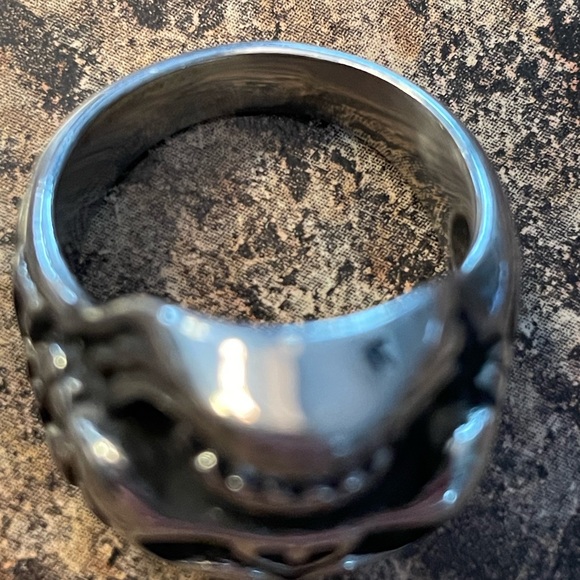 LARGE SILVER/CHROME STAINLESS STEEL TRIBAL SKULL FACE RING MENS SIZE 11 NICE 💀 - Picture 6 of 16